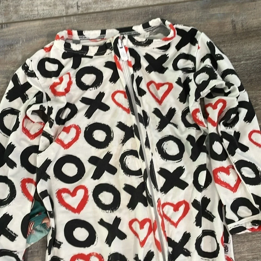 Lori&Val / Little Bum Bum Valentine’s Christmas holiday zippy lot 12-18 months